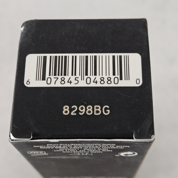 NARS Sheer Glow Foundation Dark 4 - Picture 4 of 4